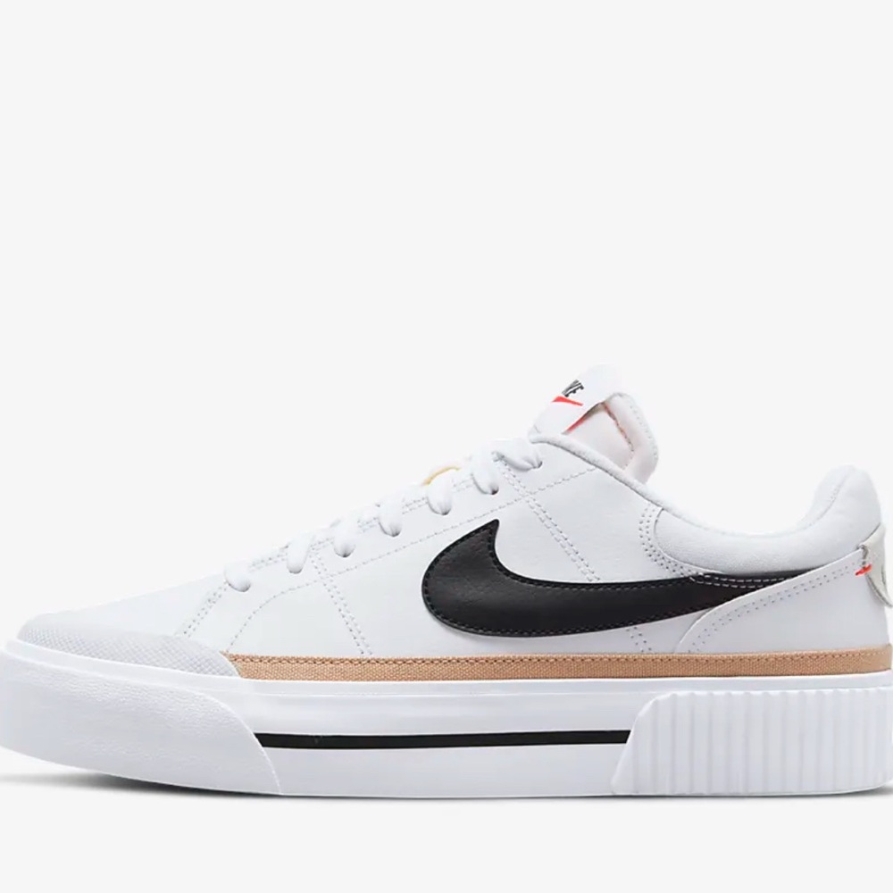 Women’s Nike Court Legacy Lift size 9.5